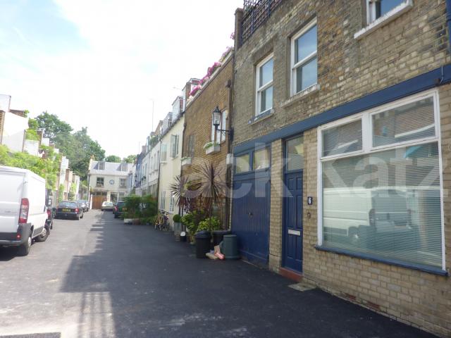 			MEWS HOUSE, 3 Bedroom, 1 bath, 1 reception Mews House			 Ruston Mews, NOTTING HILL